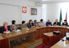 В территориальной избирательной комиссии города Адыгейска прошел первый этап семинара с членами ТИК