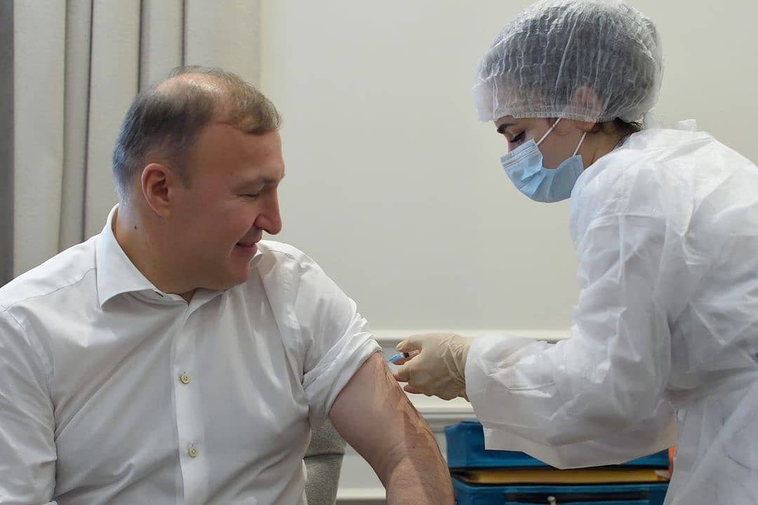 Глава Республики Адыгея Мурат Кумпилов привился от коронавируса