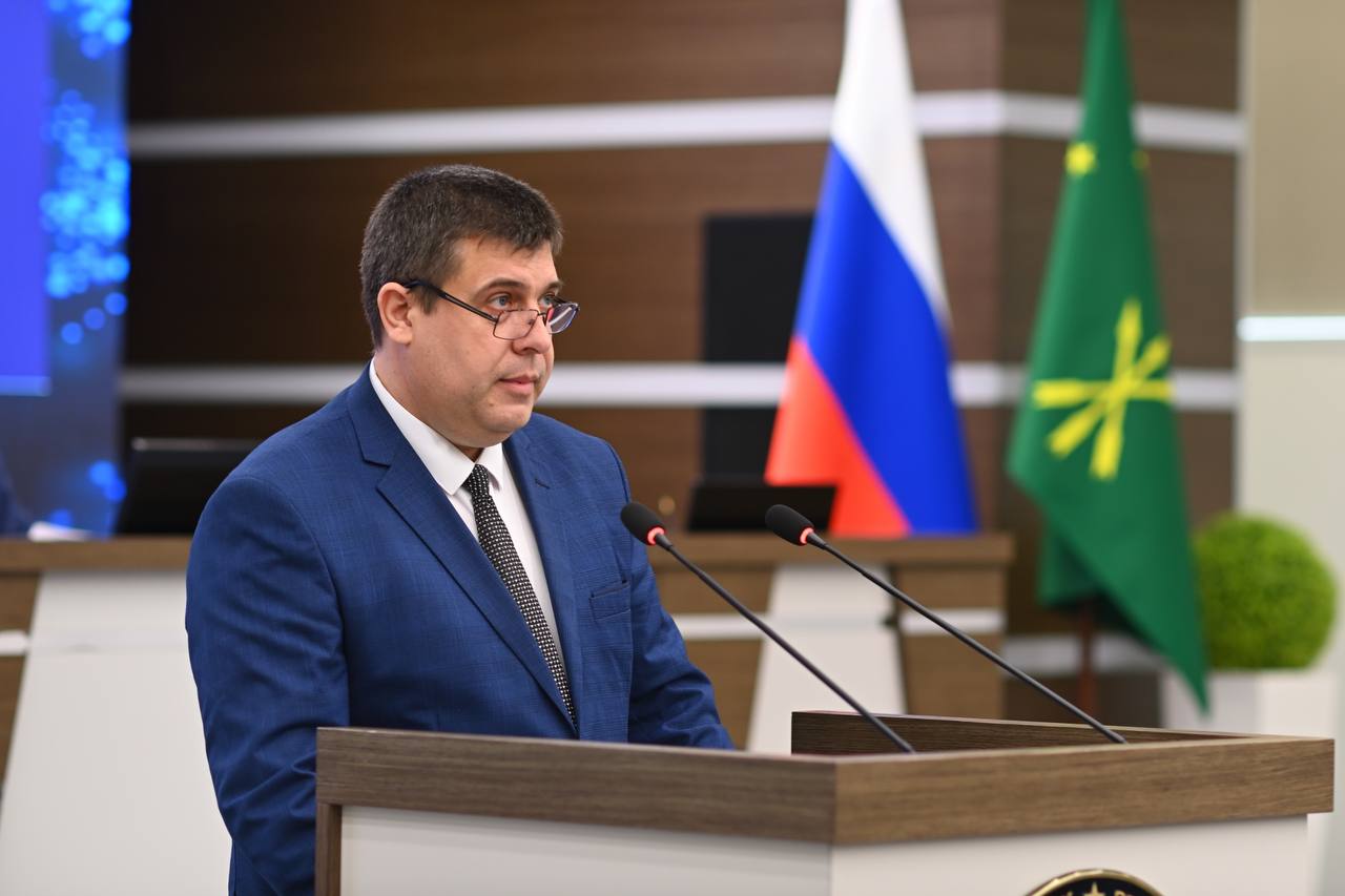 На должность заместителя Председателя Кабинета Министров РА – министра финансов Республики Адыгея назначен Виктор Орлов.